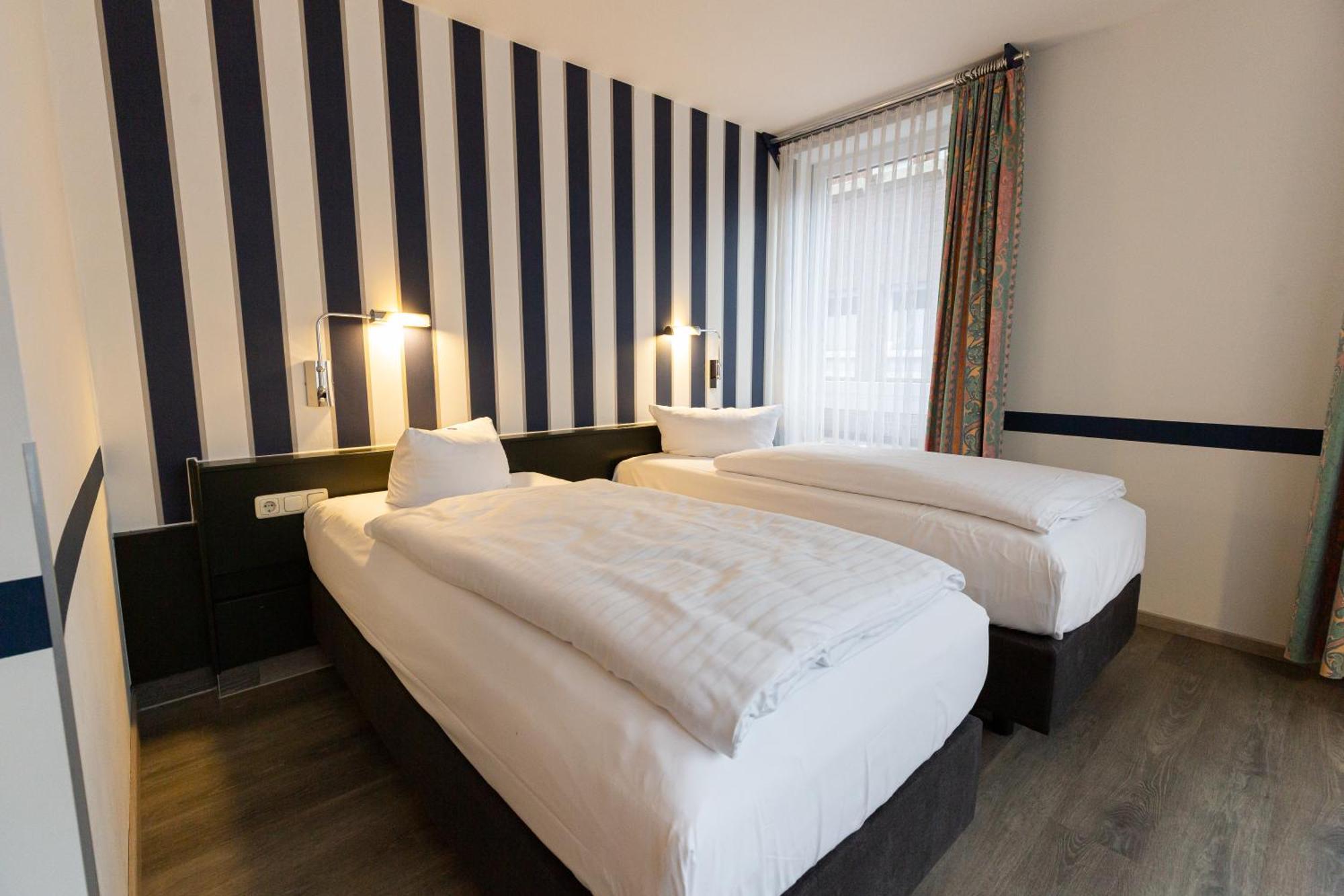 Hotel Dh Vec, Sehr Beliebtes & Leckeres Fruehstueck, Self-Check-In Вехта Екстериор снимка